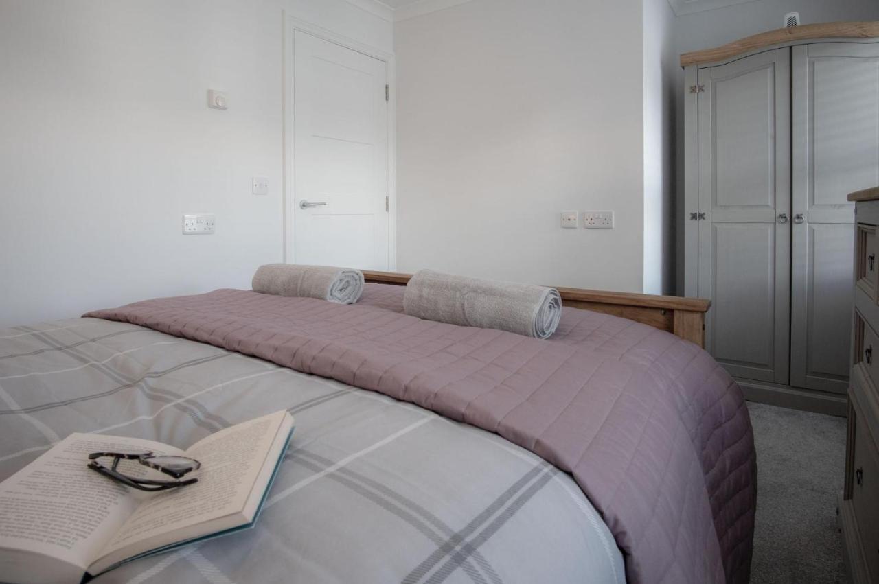 Ty Melyn - 2 Bedroom Cottage - 滕比 外观 照片