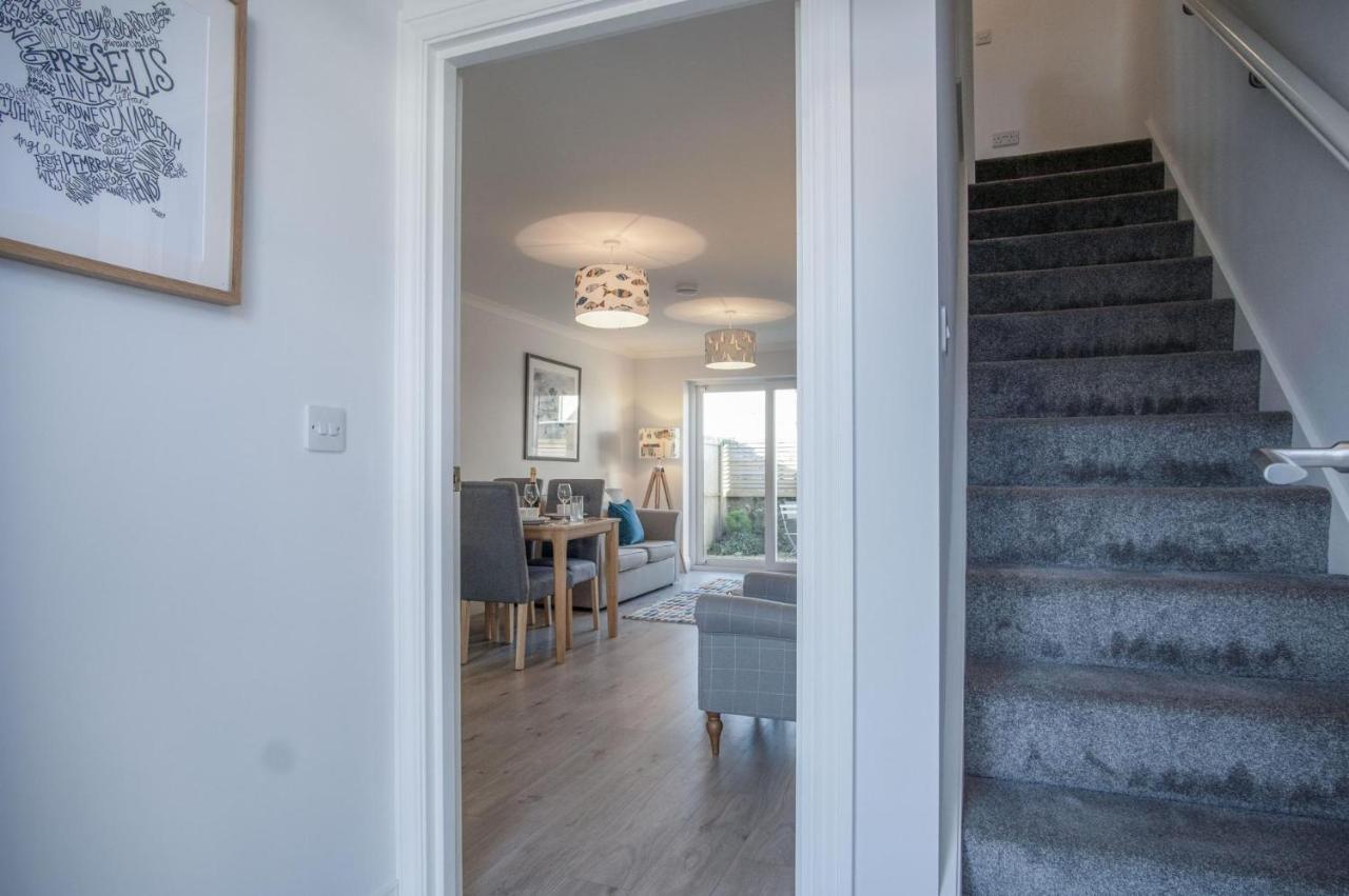 Ty Melyn - 2 Bedroom Cottage - 滕比 外观 照片